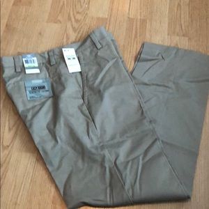Men’s khaki pants
